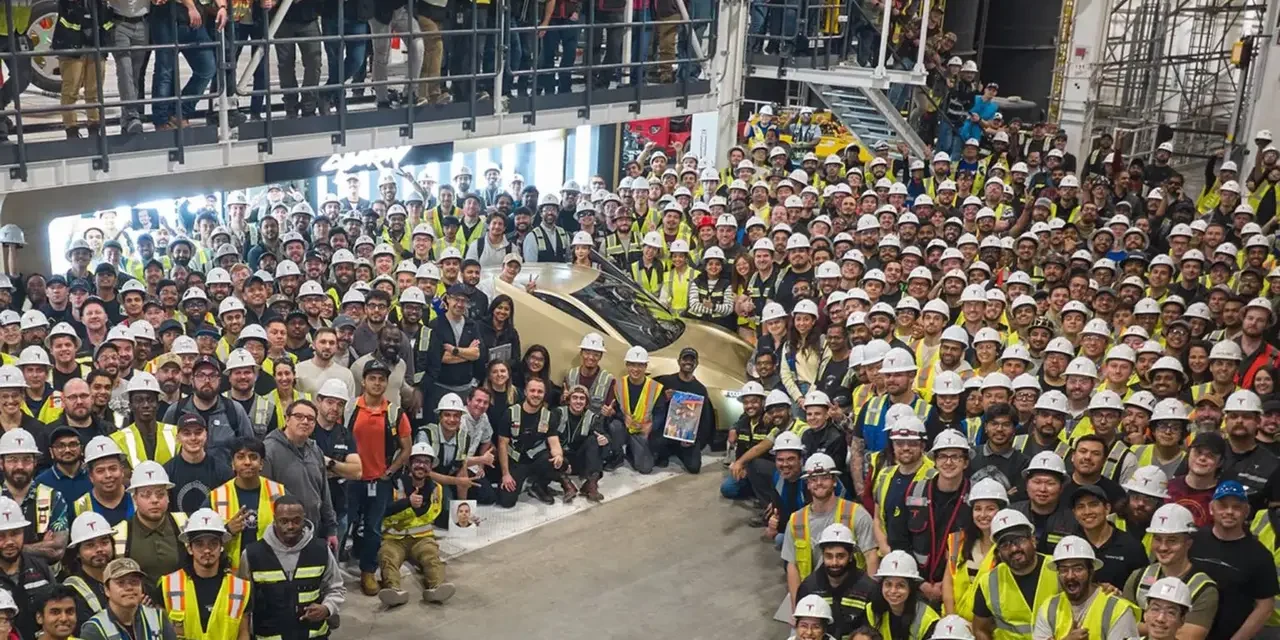 Pabrik Tesla Di Amerika Serikat Mulai Produksi Cybercab Pertama