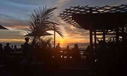 Keindahan Alam Pantai Lhoknga Yang Memikat Hati Wisatawan