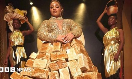 African Film Awards 2026 Diramaikan Gaun Eksentrik Dari 500 Roti