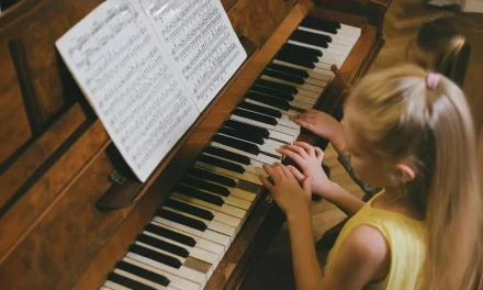 Hobi Bermain Piano Banyak Manfaat Dan Berkembang Jadi Karir